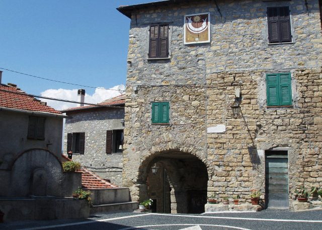 Chiusanico Castello